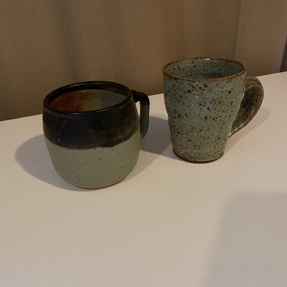 Set of 2 Rustic Stoneware‎ Mugs Green and Brown Speckled Handmade Look - Picture 4 of 8